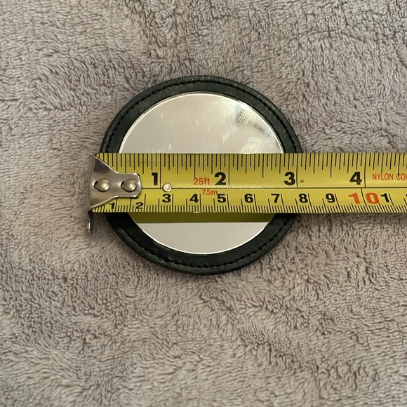 Decorative Compact Mirror - Picture 3 of 3